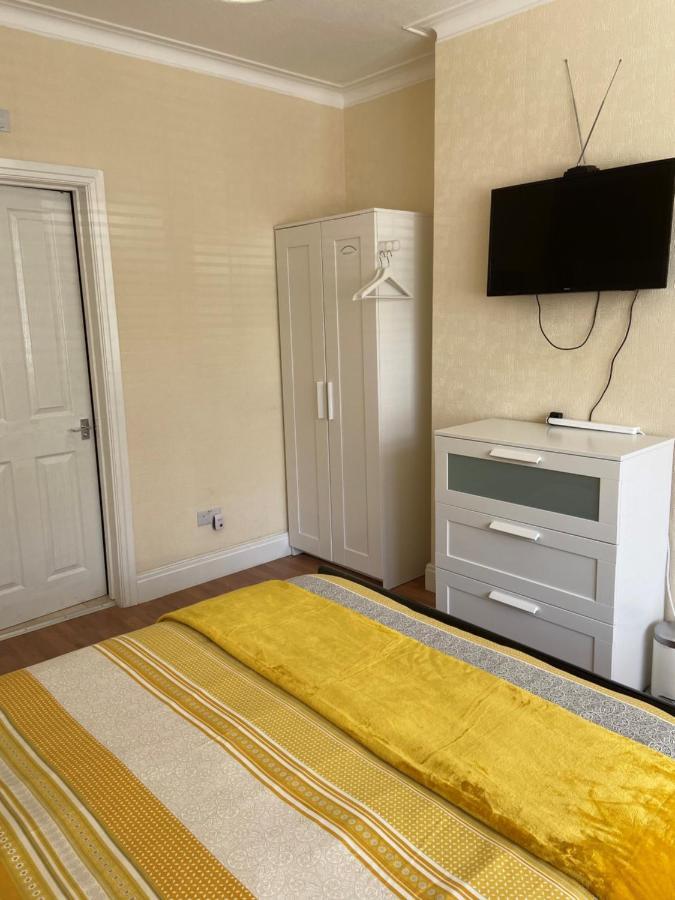 Streatham Common Bed & Breakfast Londra Dış mekan fotoğraf