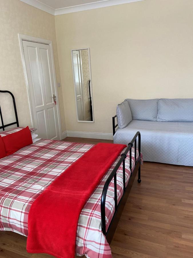 Streatham Common Bed & Breakfast Londra Dış mekan fotoğraf