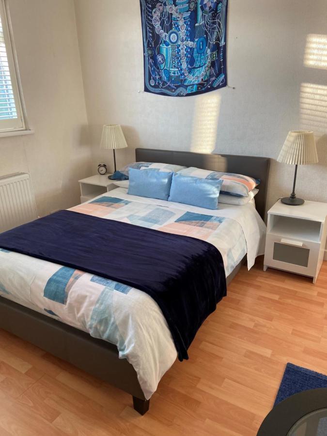 Streatham Common Bed & Breakfast Londra Dış mekan fotoğraf