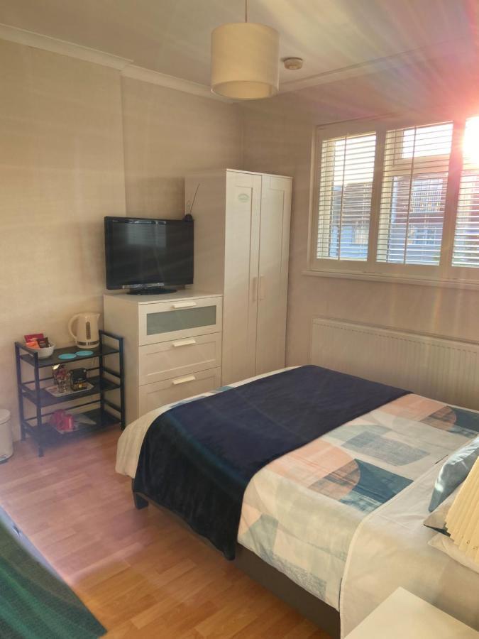 Streatham Common Bed & Breakfast Londra Dış mekan fotoğraf
